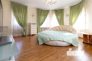 Дом 435м&sup2;, 2-этажный, участок 12 сот.  