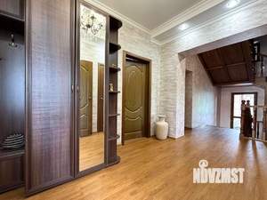 Коттедж 260м², 3-этажный, участок 15 сот.  