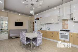 Дом 475м², 2-этажный, участок 631 сот.  