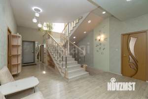 Дом 475м², 2-этажный, участок 631 сот.  