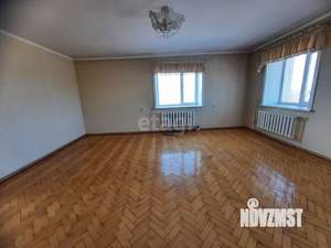 Дом 350м², 3-этажный, участок 35 сот.  
