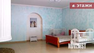 Дом 1148м&sup2;, 3-этажный, участок 15 сот.  