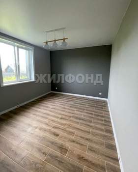 Дом 80м&sup2;, 2-этажный, участок 10 сот.  