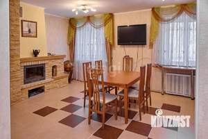 Дом 298м&sup2;, 2-этажный, участок 30 сот.  