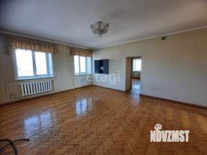 Дом 350м², 3-этажный, участок 35 сот.  