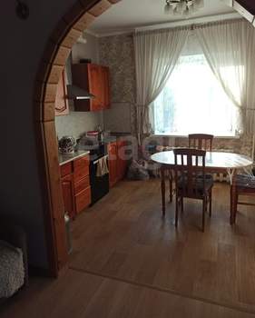 Дом 227м², 3-этажный, участок 8 сот.  