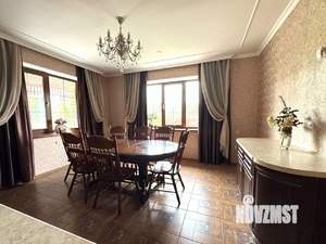 Коттедж 260м², 3-этажный, участок 15 сот.  