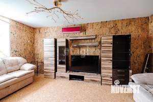 Дом 274м&sup2;, 3-этажный, участок 10 сот.  
