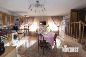 Дом 457м², 3-этажный, участок 9 сот.  