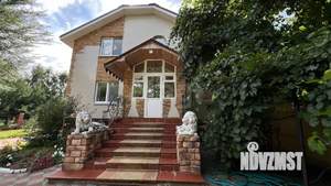 Дом 150м&sup2;, 3-этажный, участок 15 сот.  