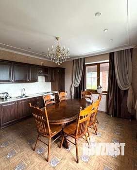 Коттедж 260м², 3-этажный, участок 15 сот.  
