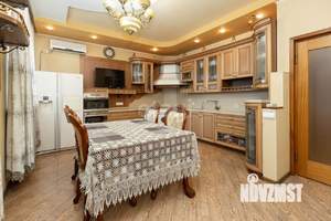 Дом 435м², 2-этажный, участок 12 сот.  