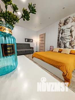 1-к квартира, посуточно, 40м2, 2/18 этаж