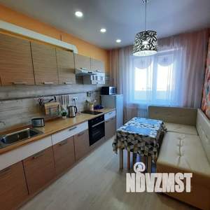 1-к квартира, посуточно, 42м2, 10/17 этаж