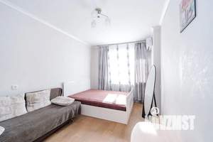 1-к квартира, посуточно, 42м2, 3/9 этаж