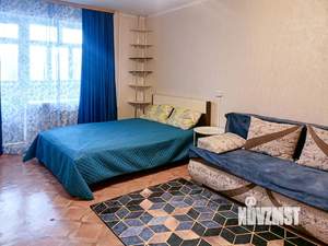 1-к квартира, посуточно, 35м2, 3/6 этаж