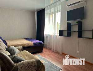 1-к квартира, посуточно, 38м2, 4/10 этаж