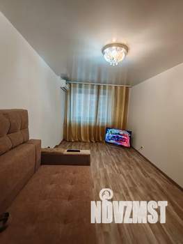 1-к квартира, посуточно, 42м2, 4/10 этаж