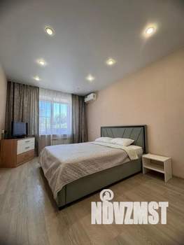 1-к квартира, посуточно, 45м2, 1/12 этаж