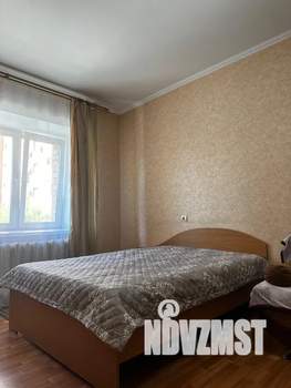 1-к квартира, посуточно, 50м2, 2/10 этаж