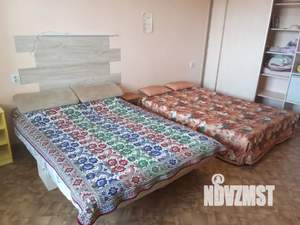 1-к квартира, посуточно, 40м2, 2/10 этаж