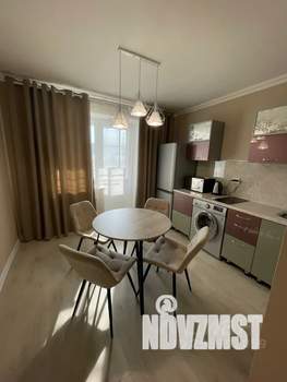 1-к квартира, посуточно, 38м2, 6/10 этаж