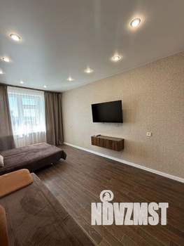 1-к квартира, посуточно, 42м2, 1/1 этаж