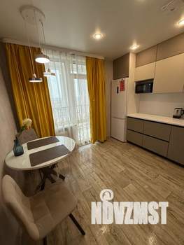 1-к квартира, посуточно, 42м2, 13/18 этаж