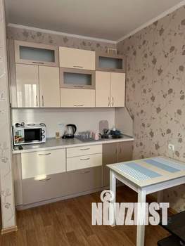 Студия квартира, посуточно, 30м2, 7/10 этаж