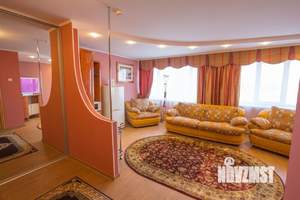 1-к квартира, посуточно, 60м2, 1/1 этаж
