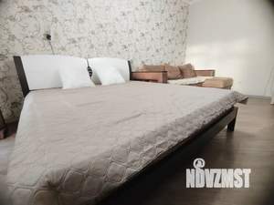 1-к квартира, посуточно, 40м2, 5/17 этаж