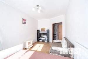 1-к квартира, посуточно, 42м2, 3/9 этаж