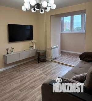 1-к квартира, посуточно, 40м2, 2/10 этаж