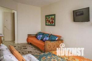 1-к квартира, посуточно, 38м2, 9/10 этаж