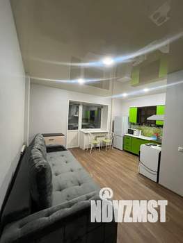 Студия квартира, посуточно, 30м2, 1/3 этаж