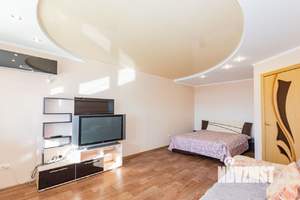 1-к квартира, посуточно, 56м2, 1/1 этаж