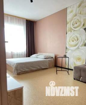 1-к квартира, посуточно, 40м2, 9/9 этаж