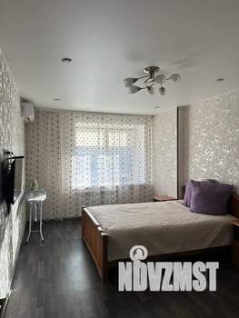 1-к квартира, посуточно, 40м2, 1/10 этаж