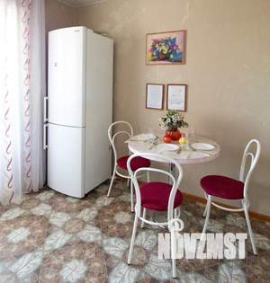 1-к квартира, посуточно, 42м2, 8/9 этаж