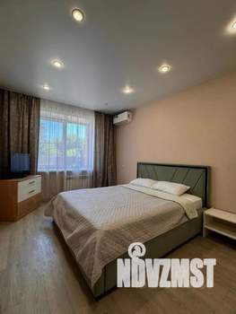 1-к квартира, посуточно, 45м2, 1/12 этаж