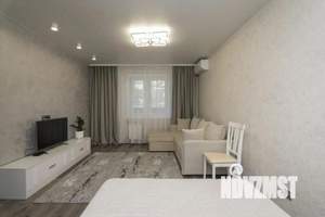 1-к квартира, посуточно, 43м2, 1/1 этаж