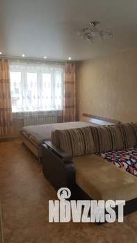 1-к квартира, посуточно, 44м2, 1/10 этаж