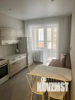 1-к квартира, посуточно, 37м2, 4/8 этаж