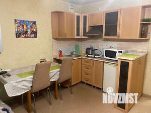 Студия квартира, посуточно, 35м2, 5/10 этаж