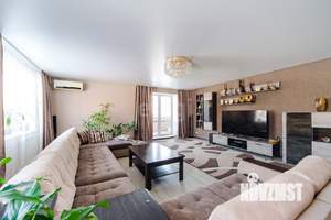4-к квартира, вторичка, 135м2, 2/5 этаж