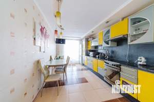 4-к квартира, вторичка, 135м2, 2/5 этаж