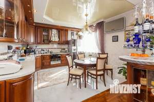 4-к квартира, вторичка, 140м2, 4/5 этаж