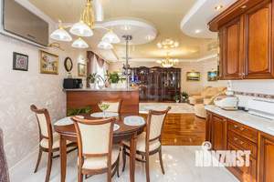 4-к квартира, вторичка, 140м2, 4/5 этаж