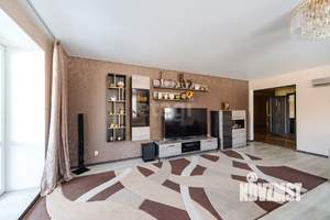 4-к квартира, вторичка, 135м2, 2/5 этаж