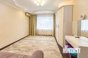 2-к квартира, вторичка, 64м2, 1/9 этаж